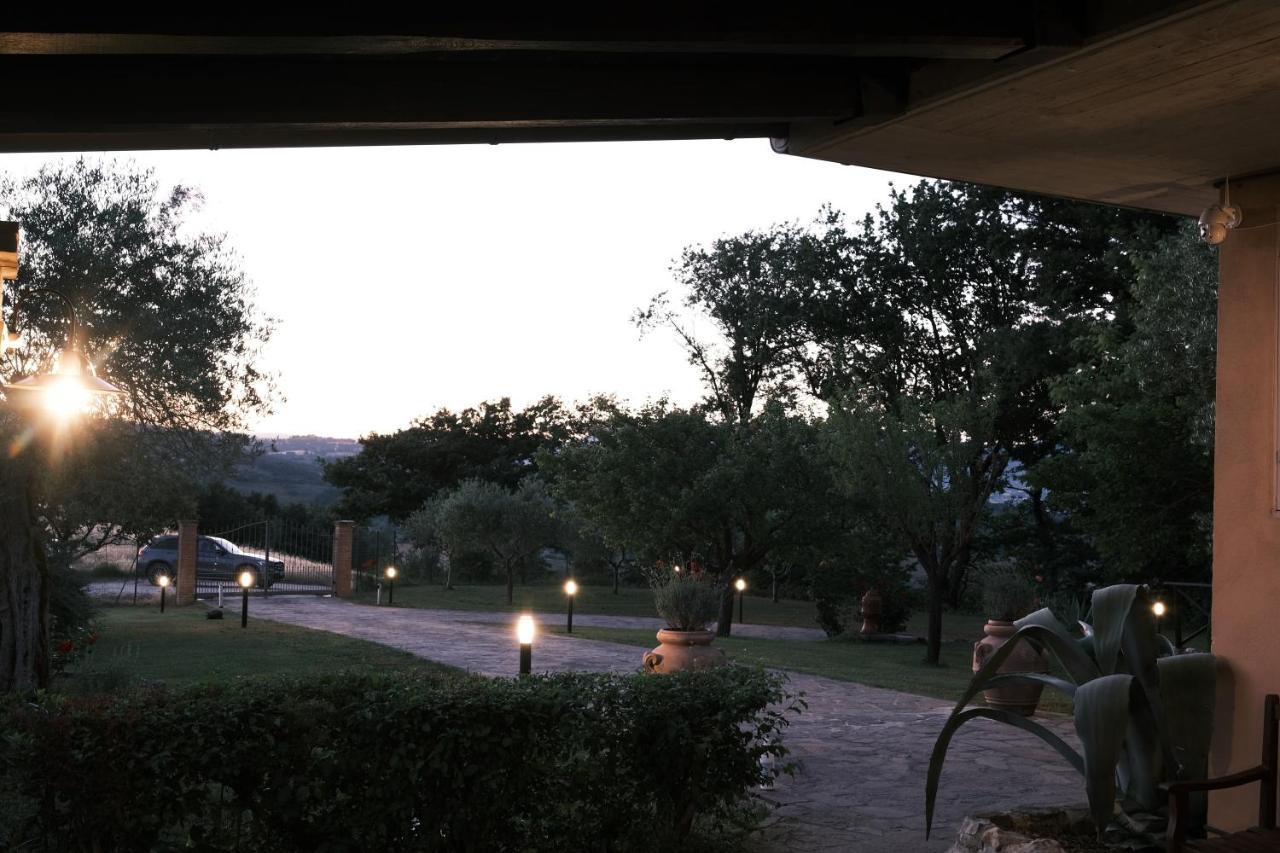 Casa Vacanze Colonnata Gubbio Luaran gambar