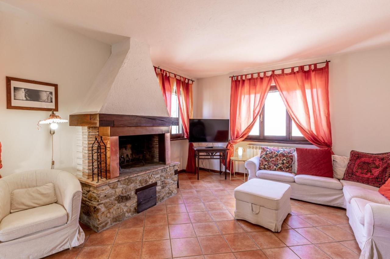 Casa Vacanze Colonnata Gubbio Luaran gambar